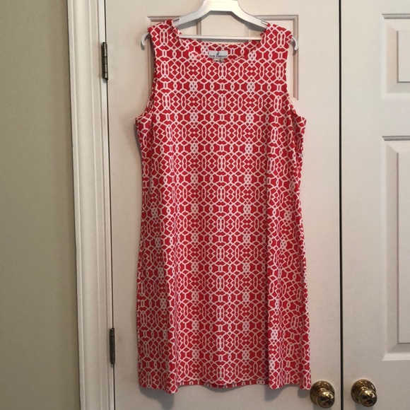 NWT BETHANY WOMAN GREY /& CORAL GEOMETRIC PRINT SLEEVELESS DRESS